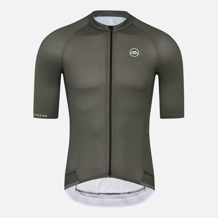 gray cycling jersey