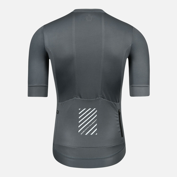 gray cycling jersey