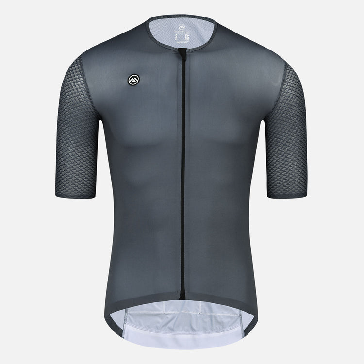 gray cycling jersey