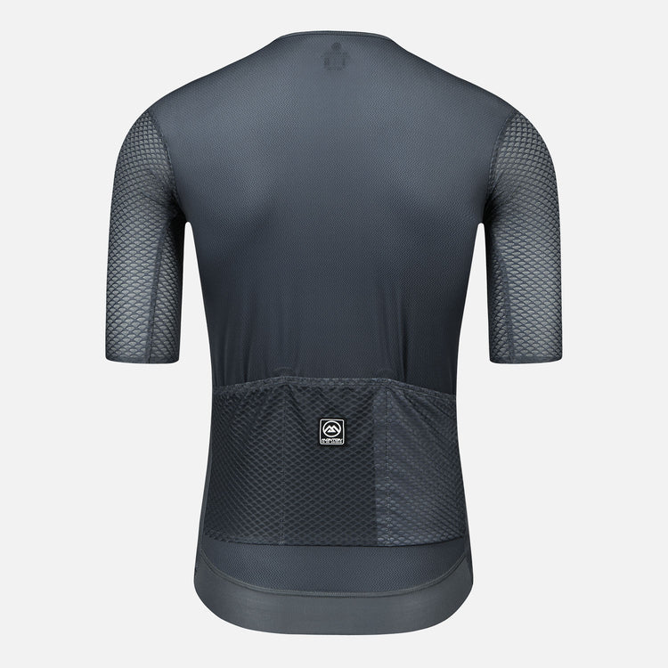 gray cycling jersey